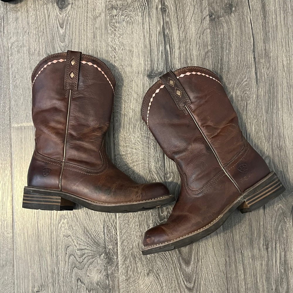 Ariat Women's Unbridled Roper Distressed Brown Leather Western Boots Size 7.5 B